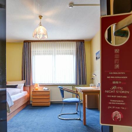 Hotel Elbinsel Free Parking Hamburg Eksteriør bilde