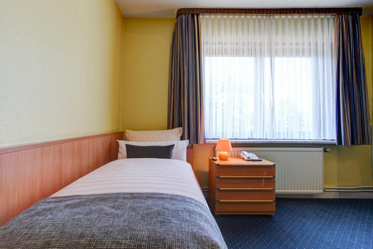 Hotel Elbinsel Free Parking Hamburg Eksteriør bilde