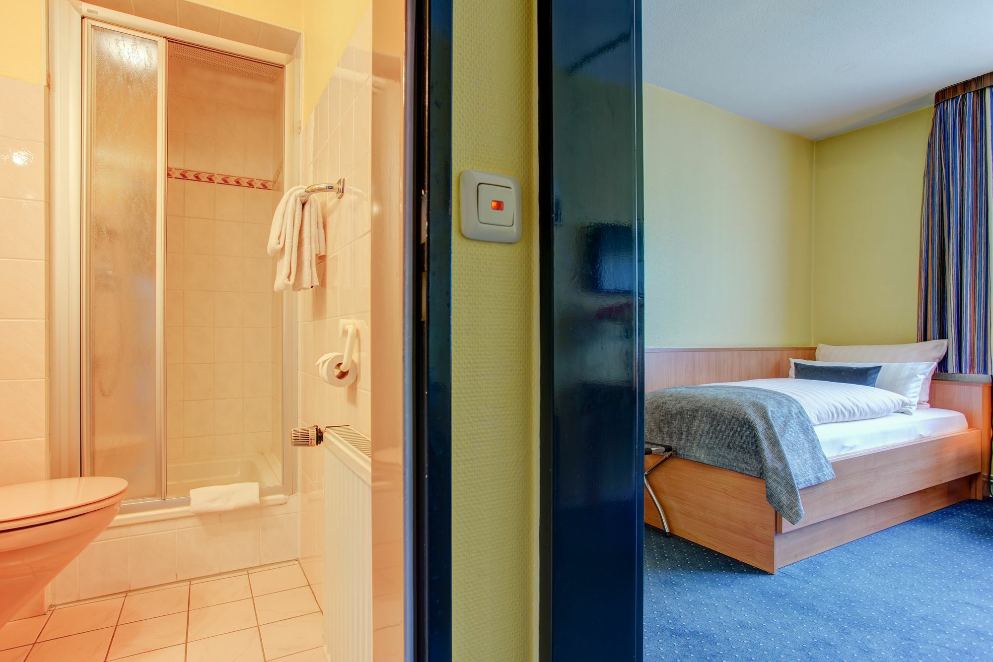Hotel Elbinsel Free Parking Hamburg Eksteriør bilde